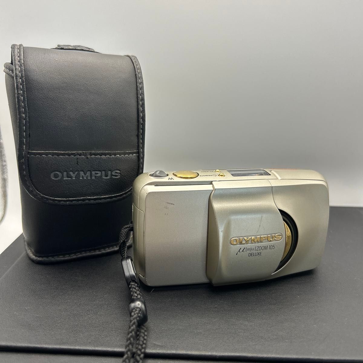 オリンパスのコンパクトフィルムカメラ「μ (ミュー) ZOOM 105 DELUXE