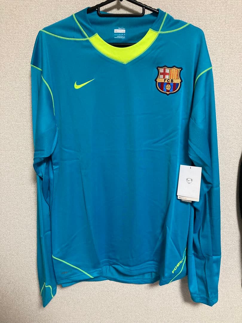 NIKE バルセロナ　長袖トレーニングシャツ　US Lサイズ 未使用品 NIKE（ナイキ） 25-26 FCB バルセロナ NSW クラブ FT SE GX L/S クルー