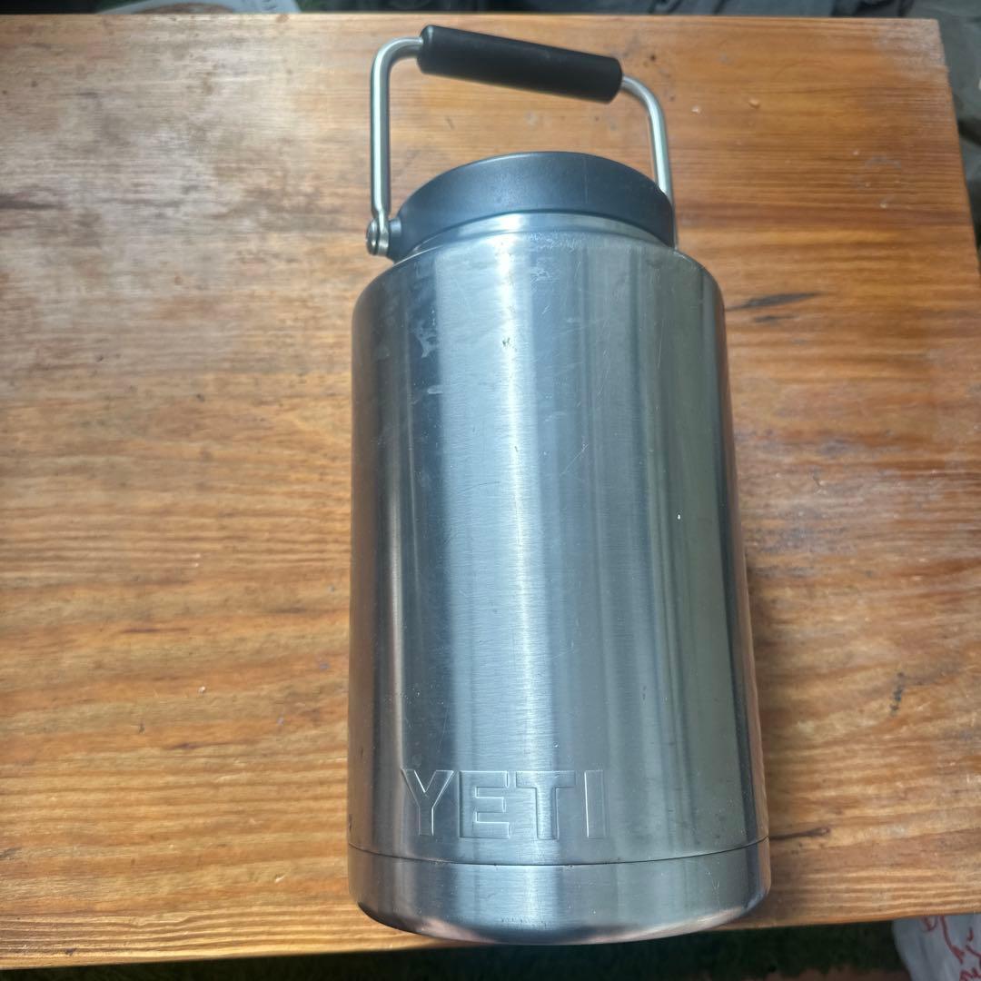 値引き交渉可！YETI ワンガロンジャグ！！人気のシルバーガロン！ YETIのランブラーステンレスジャグ（ワンガロン/ハーフガロン）は氷