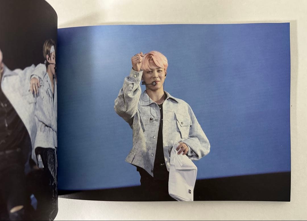 WINGS TOUR FINAL 公式 エッセイブック ジミン トレカ 付き - メルカリ